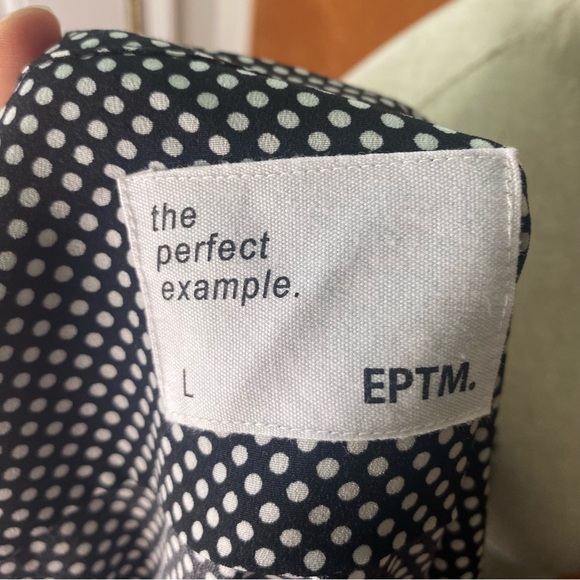 EPTM. Downtown Shirt Long Sleeve Polka Dot Shirt, Size L. - Picture 9 of 9